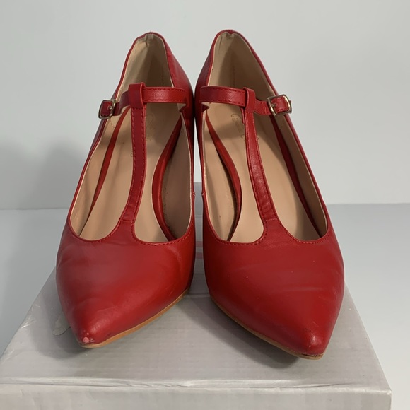 Red Pointed Toe Heels, size 7, Journee Collection - Picture 2 of 7